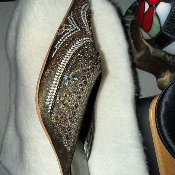 Vintage | Sequin & Beaded Embroidered Olive Green Leather Kitten Heels - Picture 3 of 11